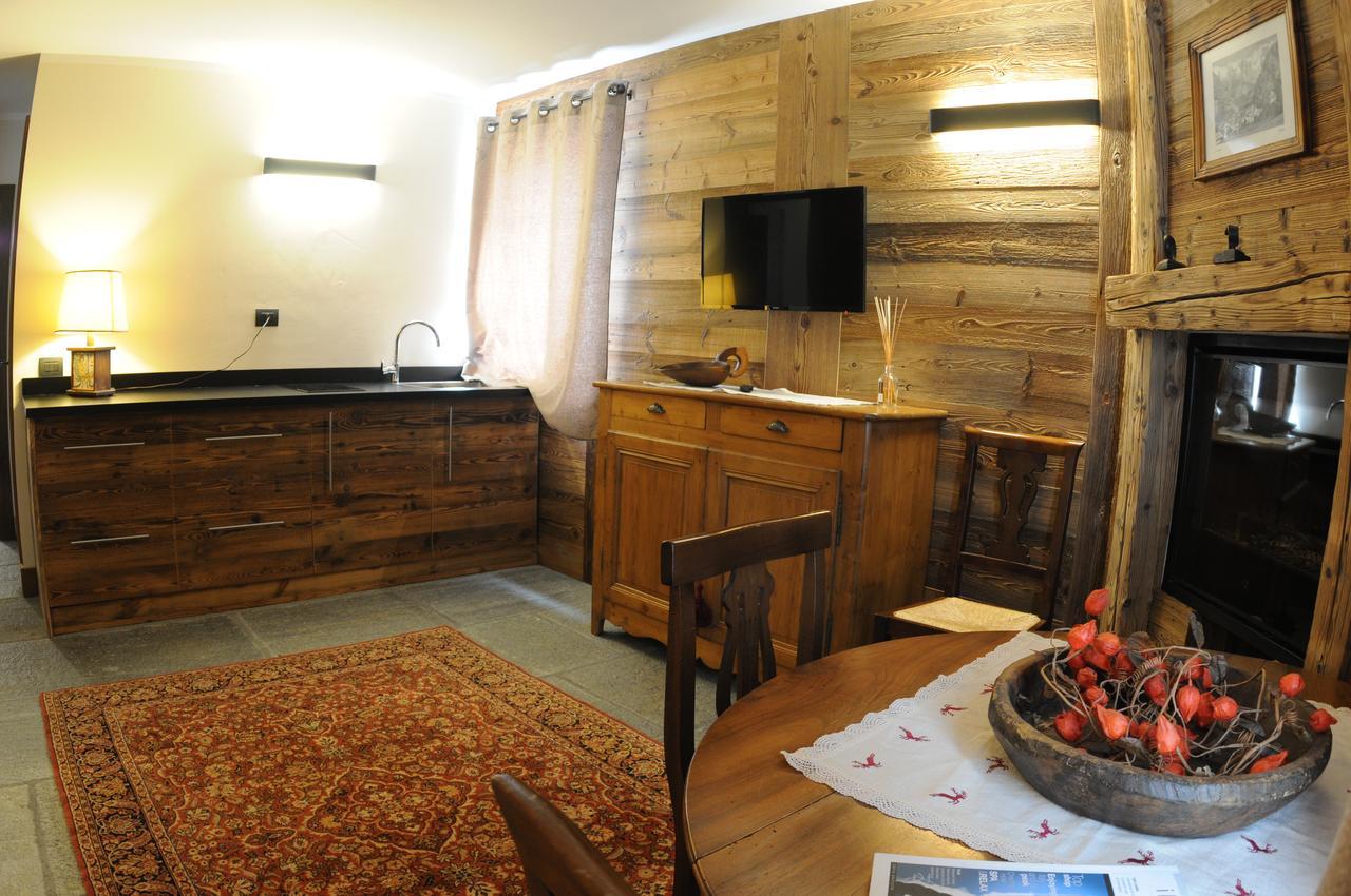 Hotel L'Abri Des Amis Courmayeur Exteriér fotografie