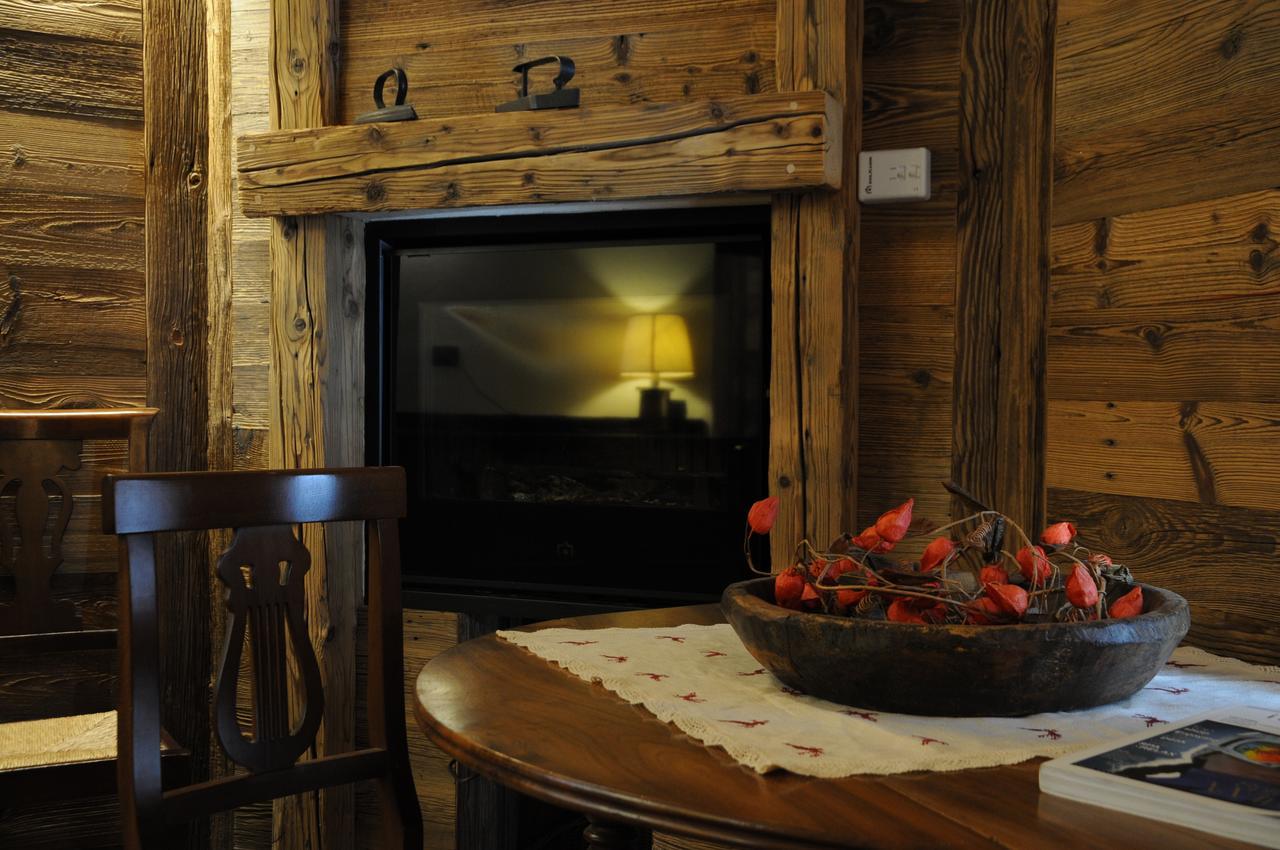 Hotel L'Abri Des Amis Courmayeur Exteriér fotografie